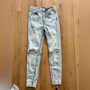 Wild fable size 4 high rise stretch distressed jeans